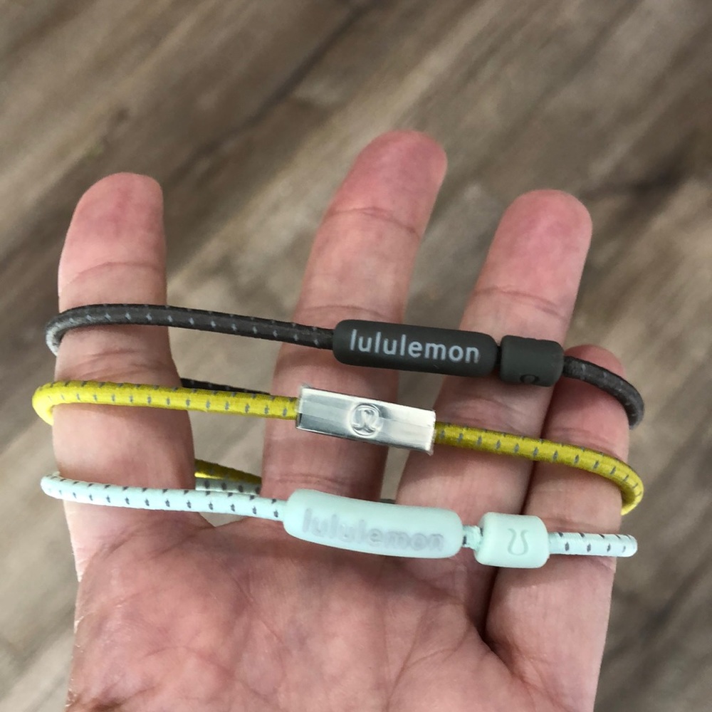NWOT! - LULULEMON Logo Hair Ties - Picture 2 of 3